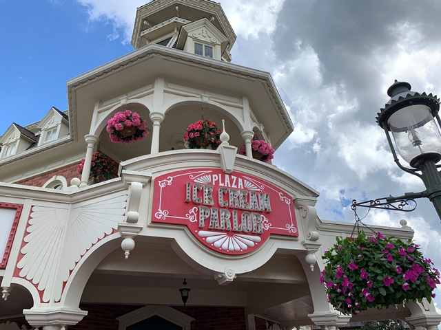 Main Street Plaza Ice Cream Parlor